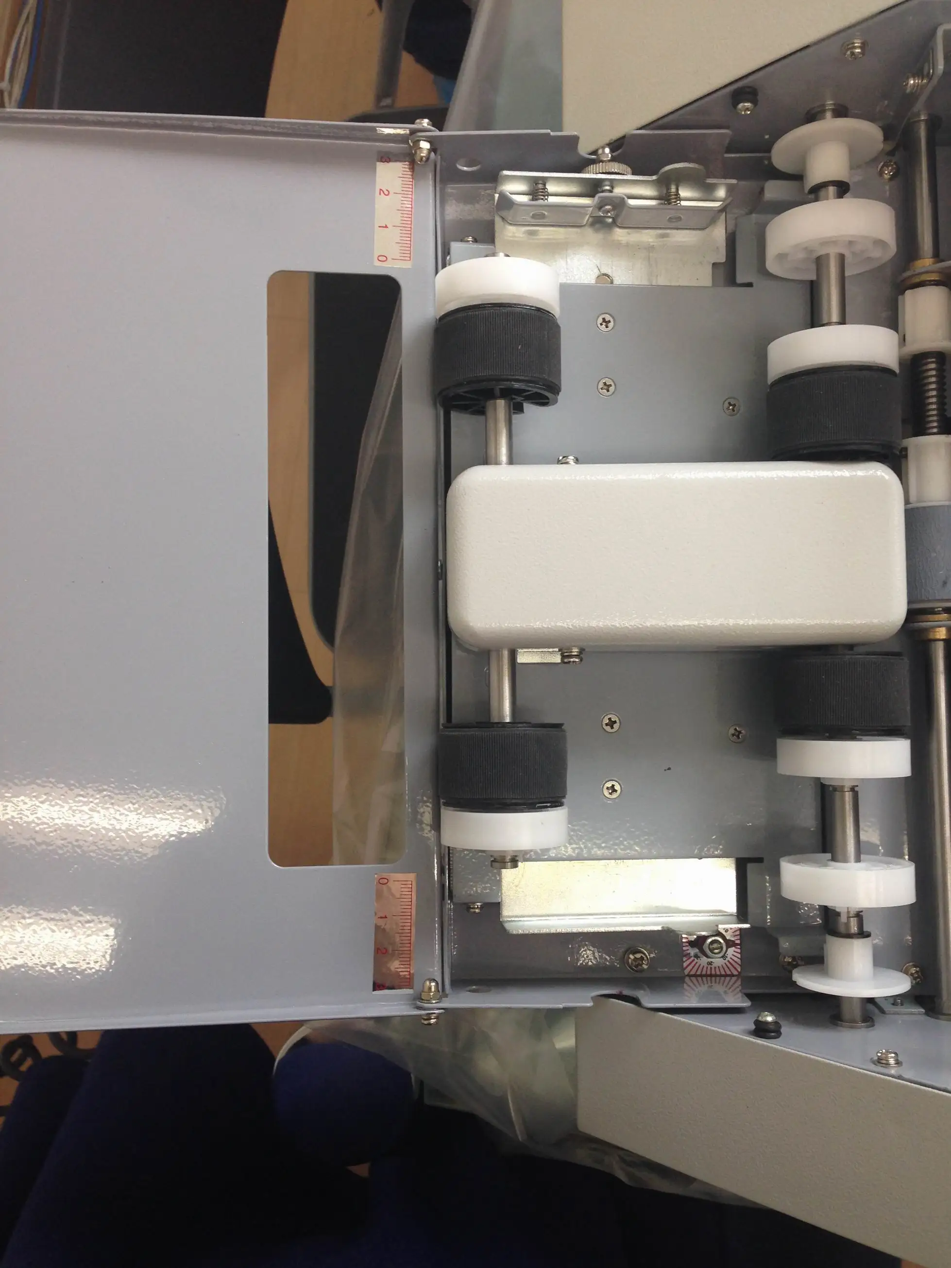 1984 Sim Card Cutter
