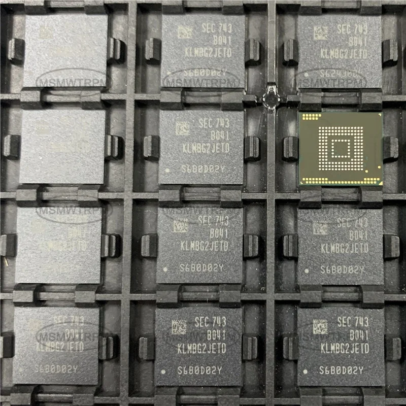 (未使用･未開封品)　VIRGIN(LIMITED EDITION A) df5ndr3 フェンディ FENDI FENDI 二つ折り財布 8M0508 ALV4 FF