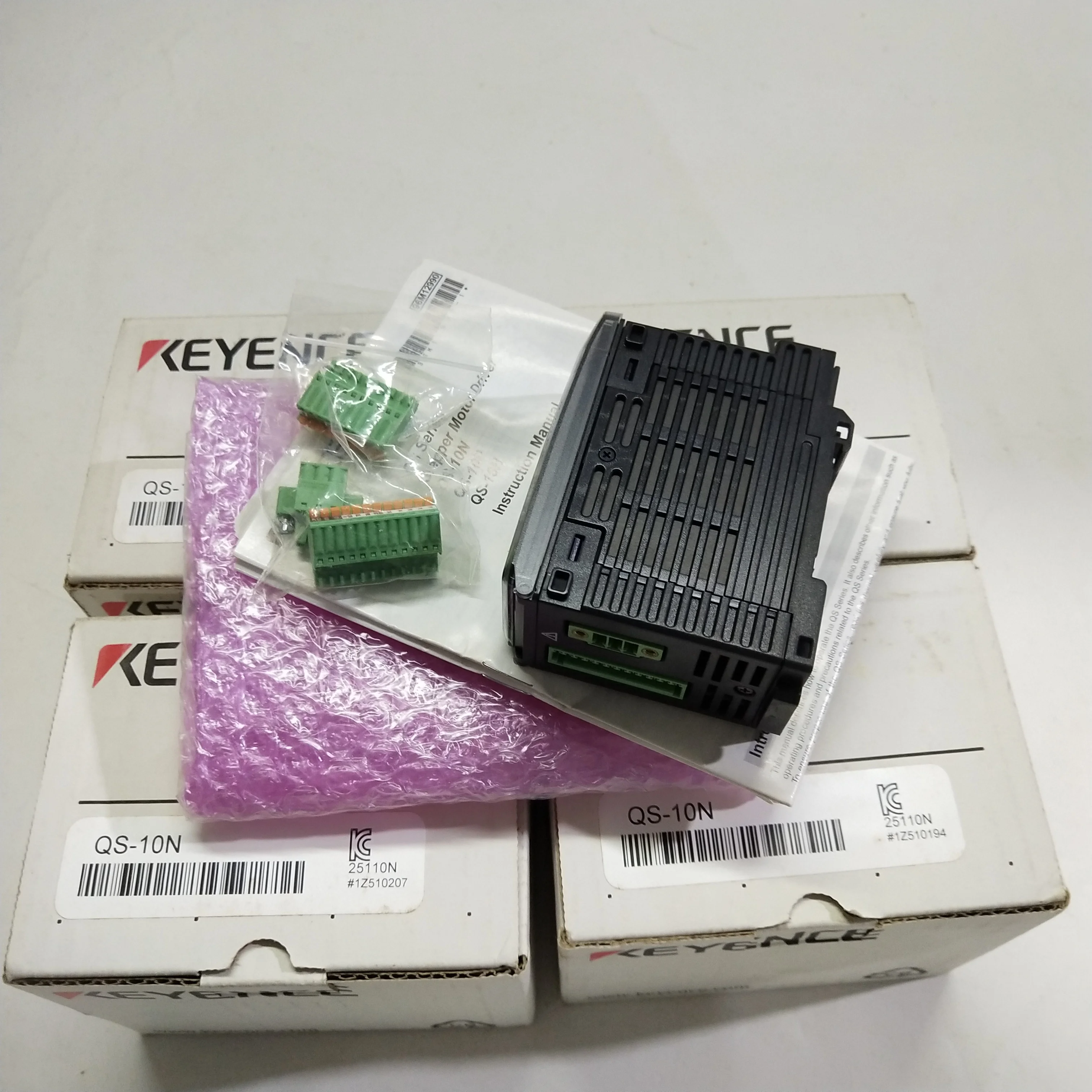 KEYENCE QS-10N QS-10P Stepper Motor Drivers - Precision & Control