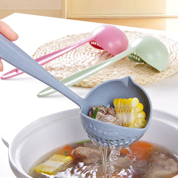 Spúnóg anraith cistine tí 2-in-1 tuí cruithneachta Láimhse fada strainer colander plaisteach earraí boird fondue spúnóg scoop