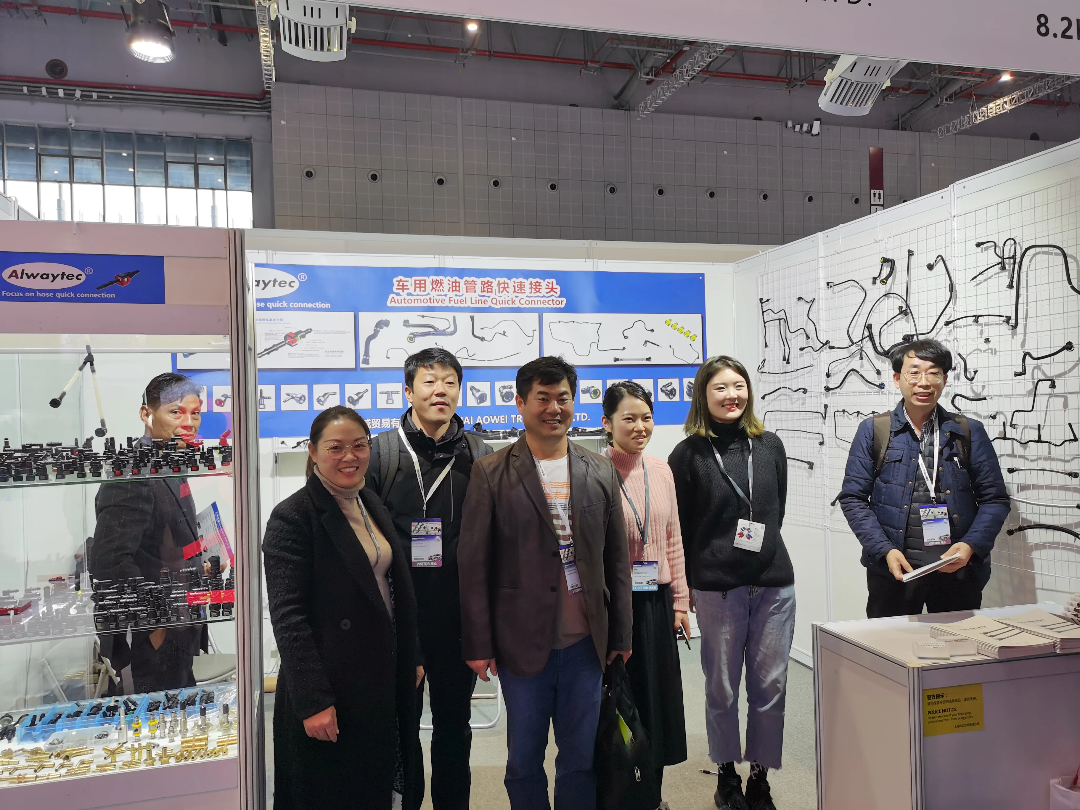 Automotive Connector Fuel Hose Quick Connector Radiator Hose Diesel