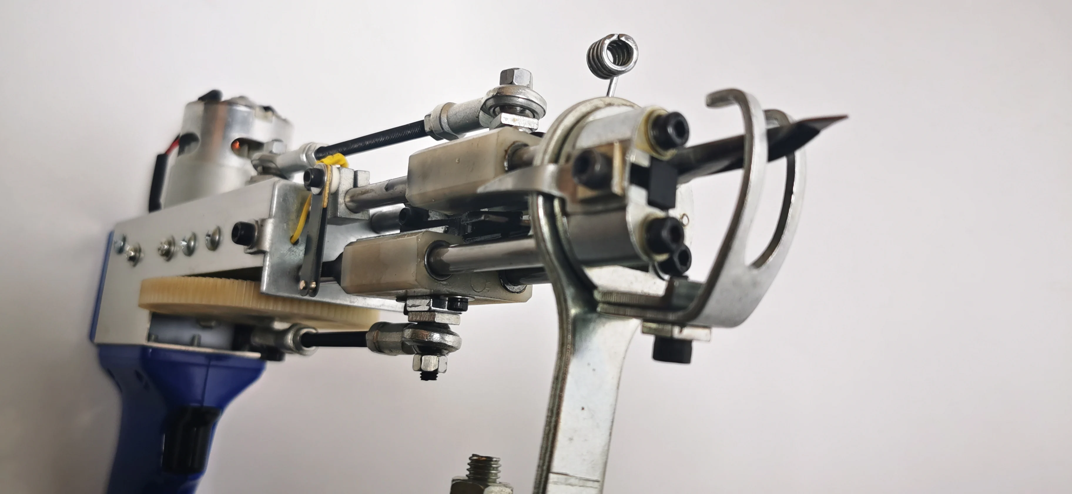 In Stock Wholesaler Multi Color Carpet Making Rug Machine Aki Akii