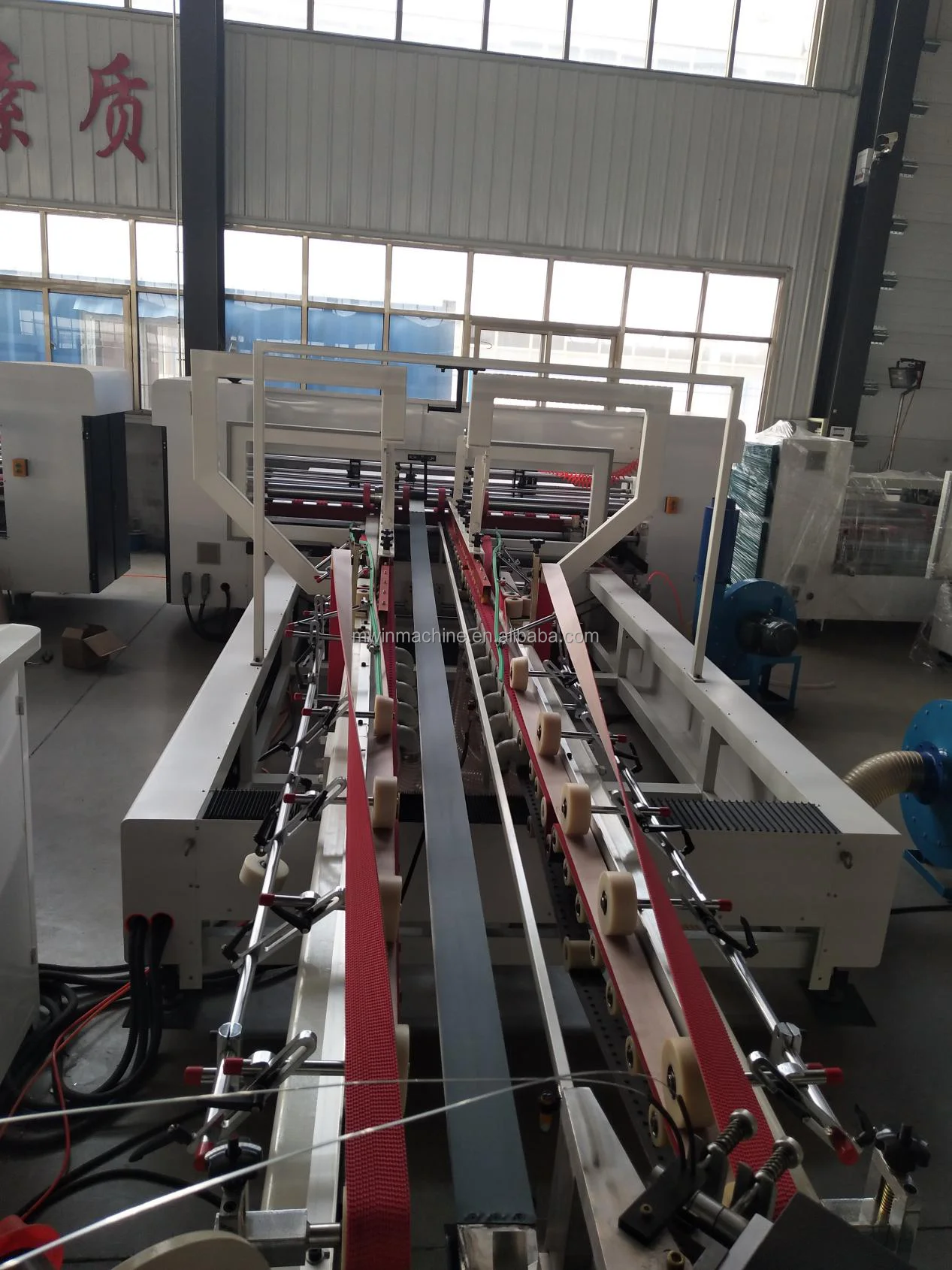 纸箱机半自动折叠机装订机折叠涂胶机