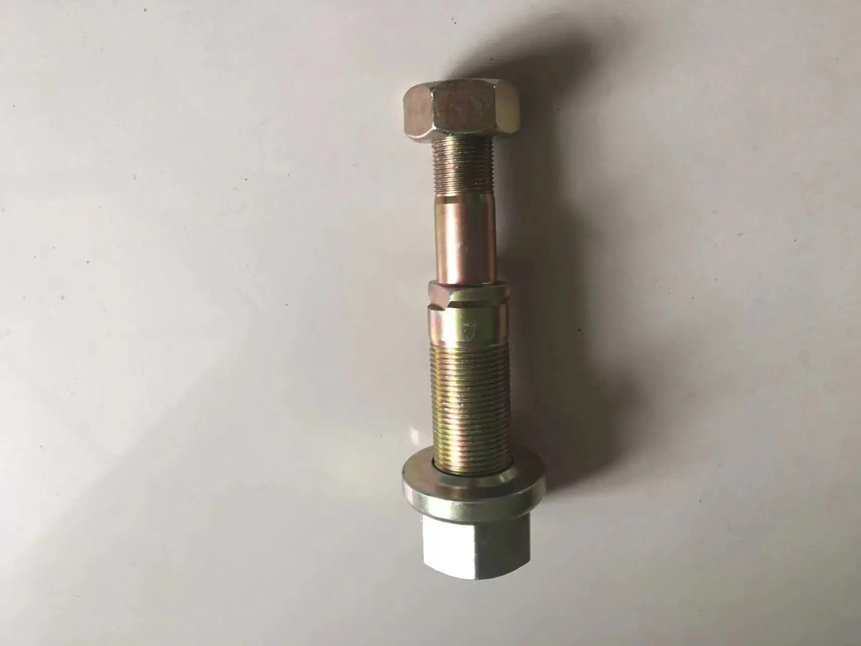 SINOTRUK HOWOトラックスペアパーツ31C-04054ホーマントラック後