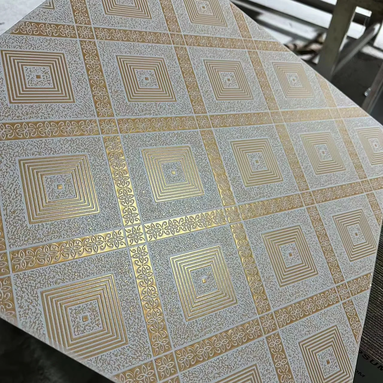 韓国　タイル画 Shinju Mirai Elon Hex Reef by Lunada Bay Tile