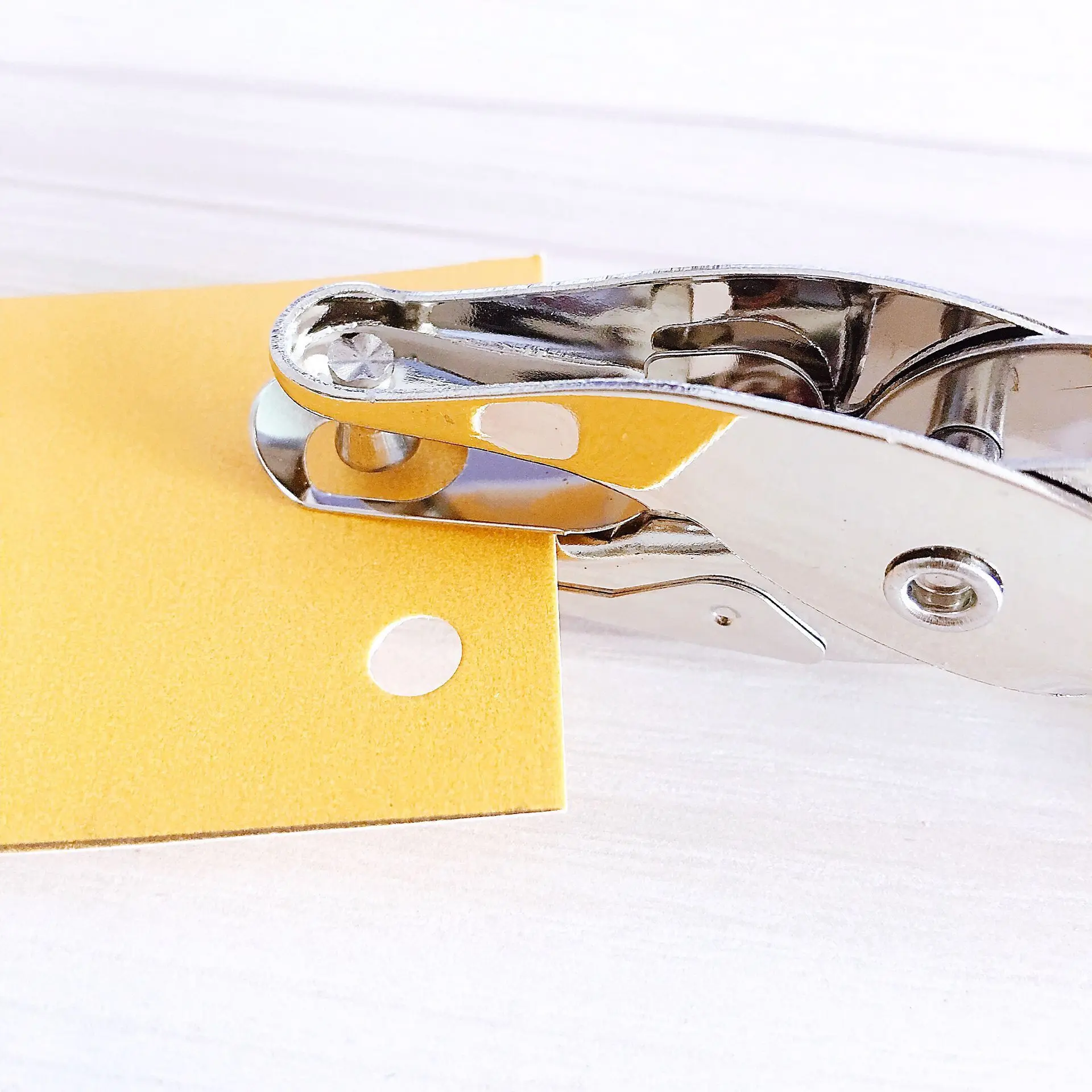 3mm 6mm Punching Machine Stationery Single Hole Punch Pliers Manual Paper Mini Round Hole Puncher