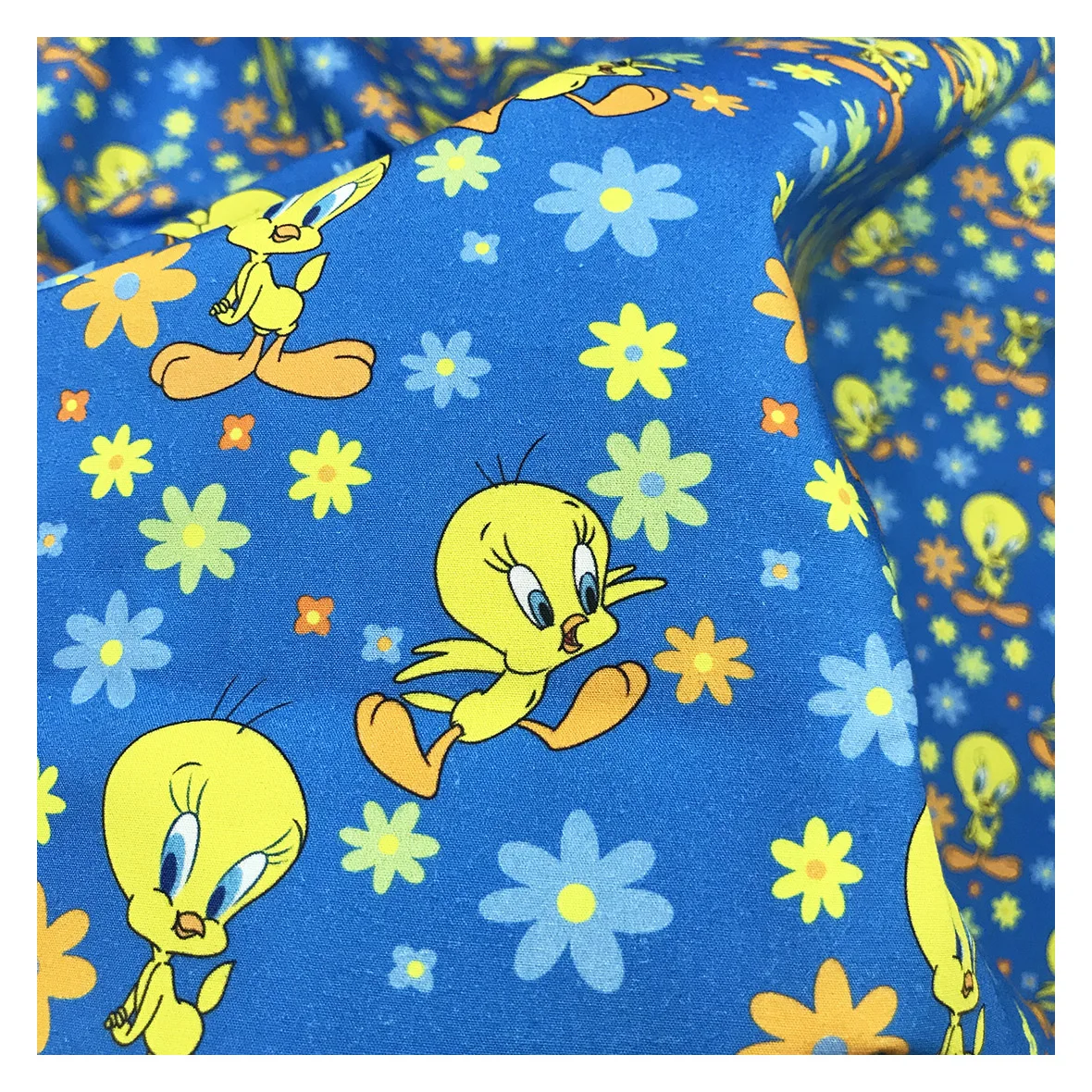 The Factory Outlet Tweety Cartoon Custom Baby Print Cotton Poplin Fabric 135gsm Fabric Digital Printing for Clothing