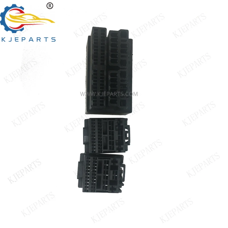 32-Pin Male to 64-Pin Female Adapter with Terminals Automotive Wire Harness Plastic Material