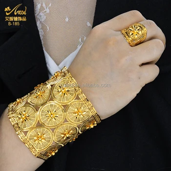 Guangzhou Popular Hot Sale Weight High Quality Dubai Gold Bangles Bracelets Gold Plated Thick Bangles Women
