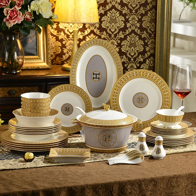 Source Wholesale Luxury Tableware Dinnerware Set Gold Mosaic Royal Western  Ceramic Bone China 58 Pcs Gift Box Minimalist Giveaways on m.