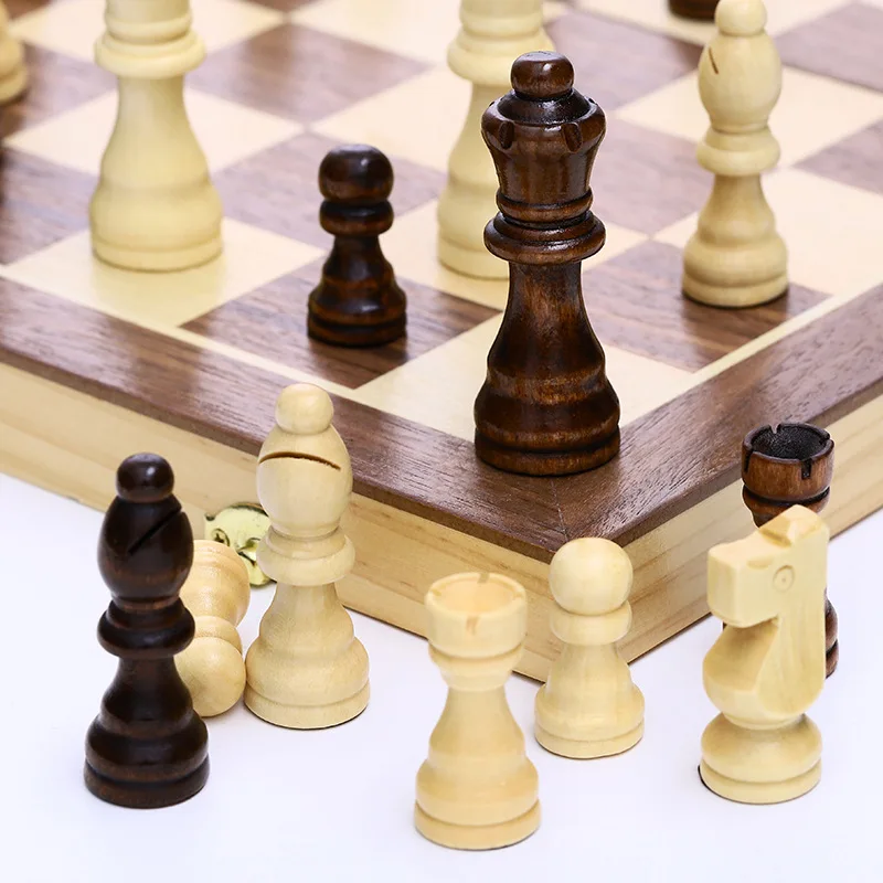 Wholesale Royal Luxury Chess Noble MDF Wooden Wholesale Customized