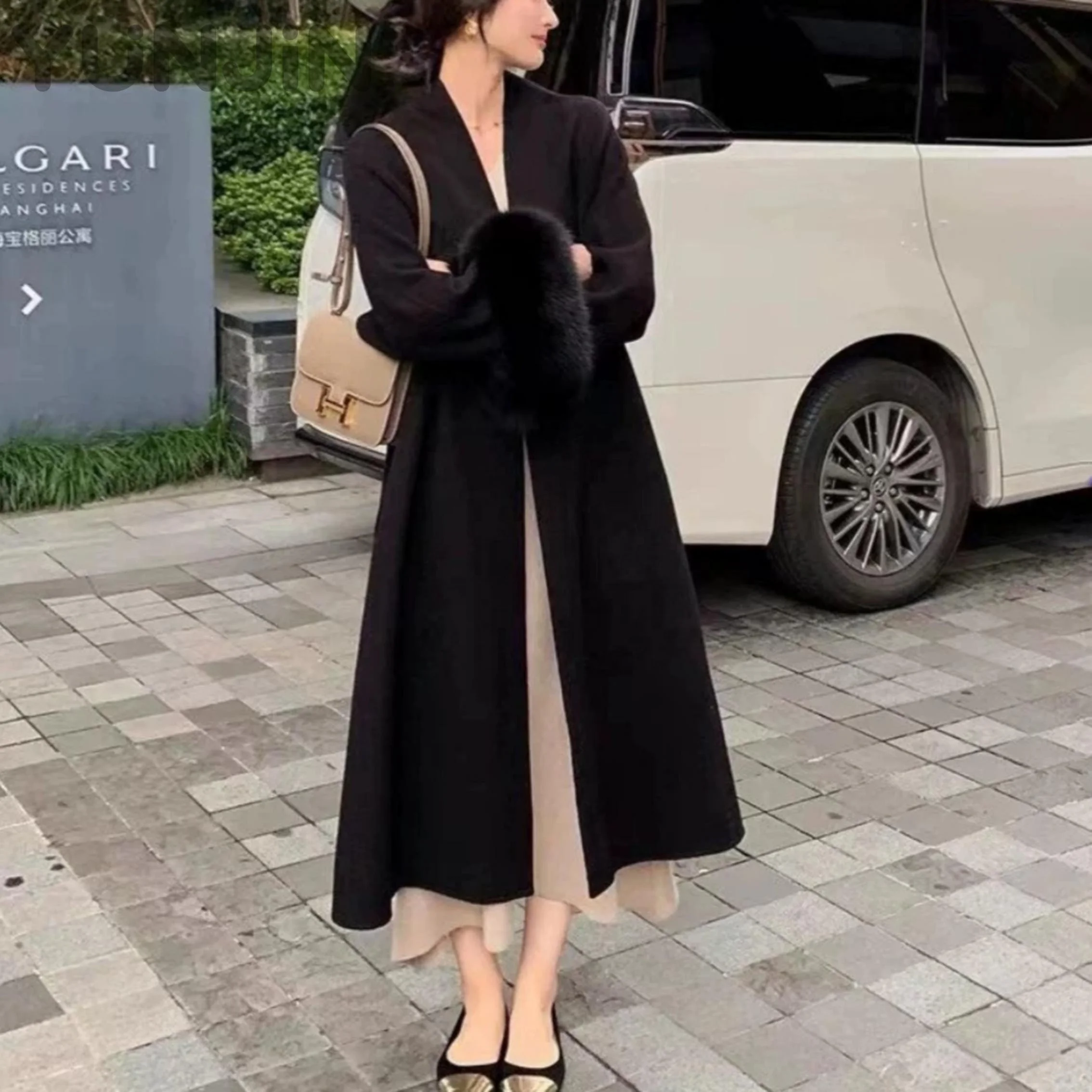 Women Handcrafted Double-Faced Cashmere Coat Big V-Neck Fox