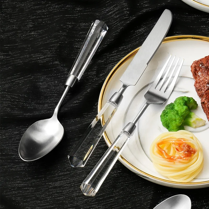 Set Posate 16 Pezzi Inossidabile – Forchette E Cucchiai Da Tavola E Insalata, Nero, Ergonomici