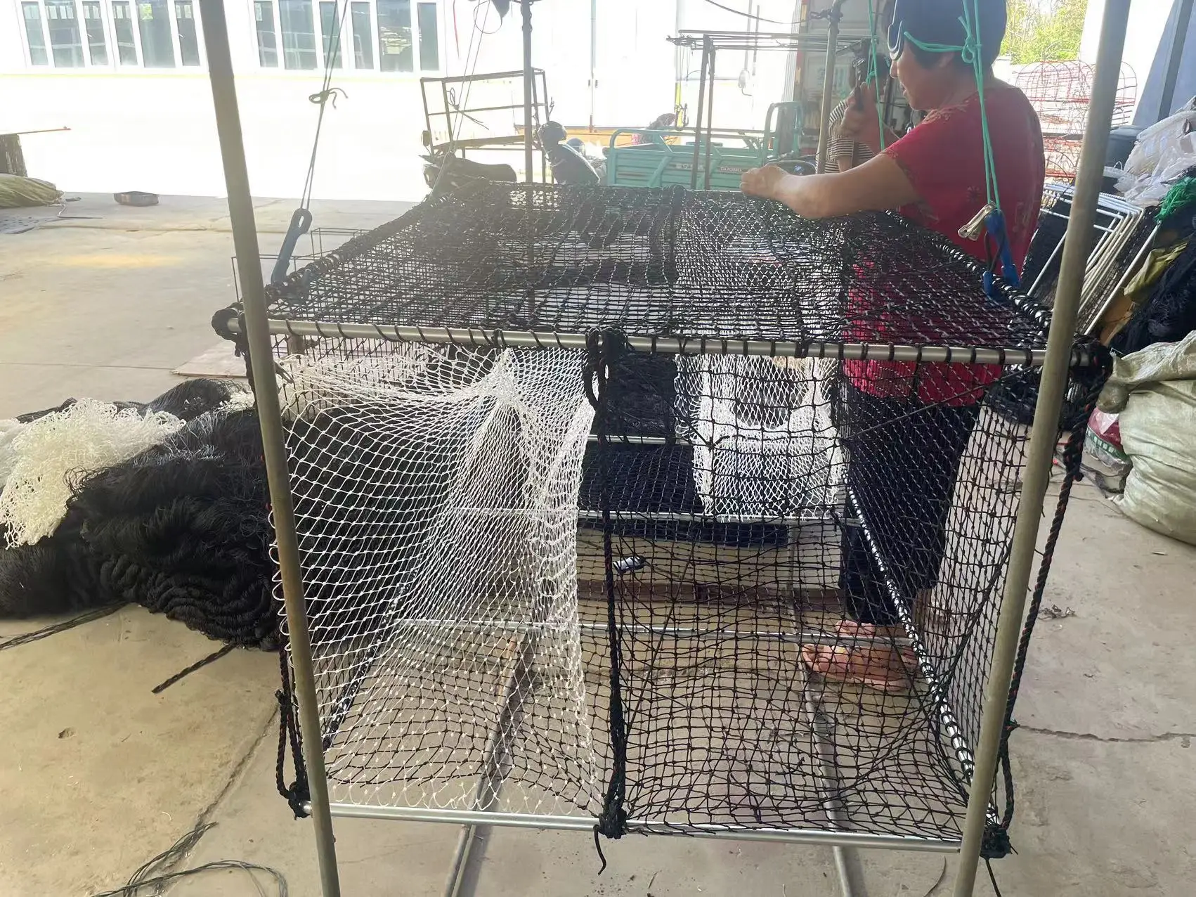 Aluminum Alloy Solid Frame Lobster / Crab /fishing Trap Black Pe Net
