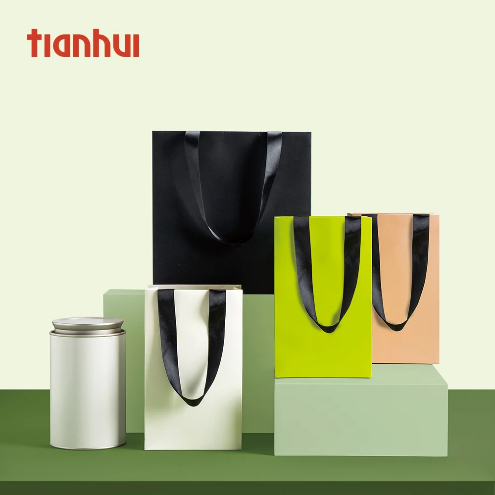 Tianhui Customized Shopping Paper Bags Handbag Packaging High Quality Paperboard Gift Bags