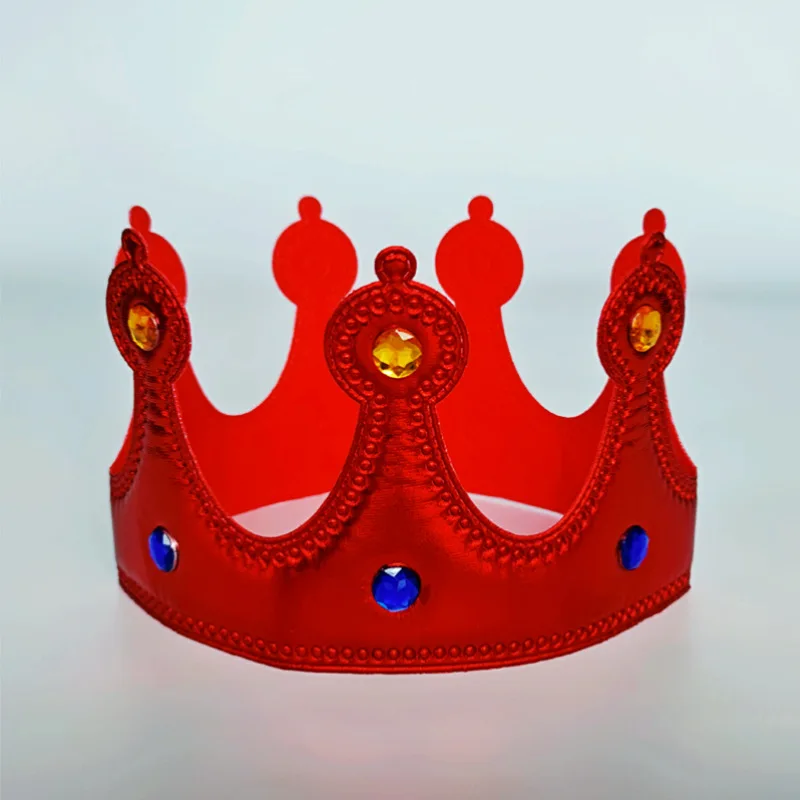 Ensemble de couronnes en or et en argent pour le roi et la reine, royal