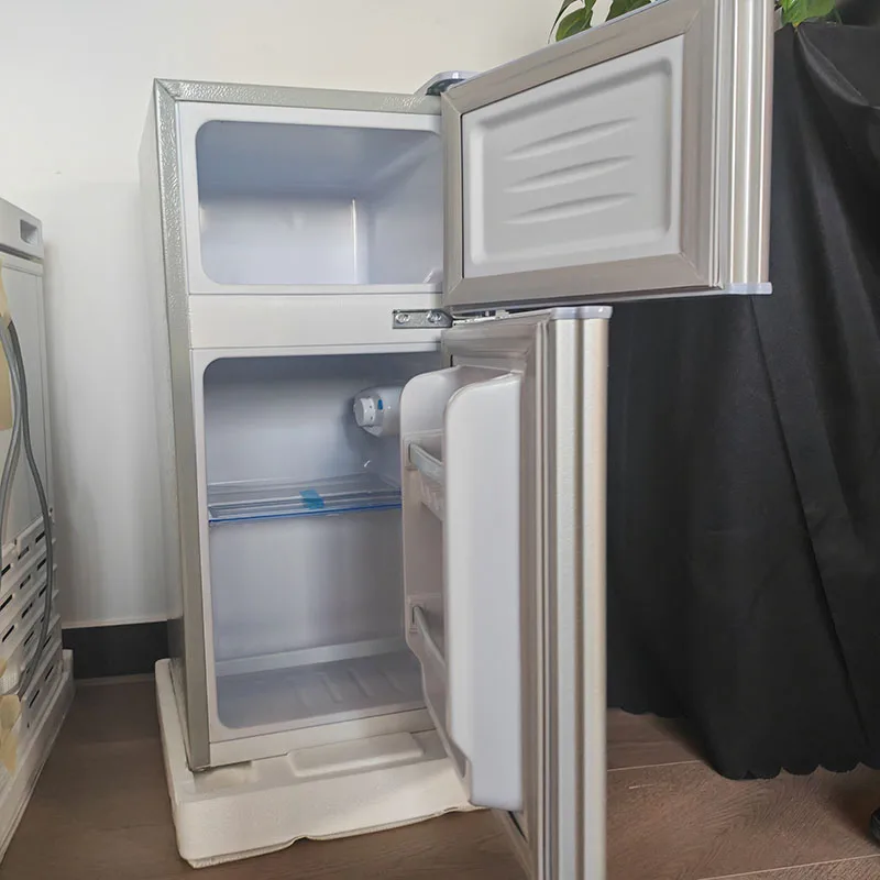 Mini Refrigerator シルバー 2段棚付き Mini Refrigerator シルバー 2段棚付き Amazon.com: Zyerch 4.8