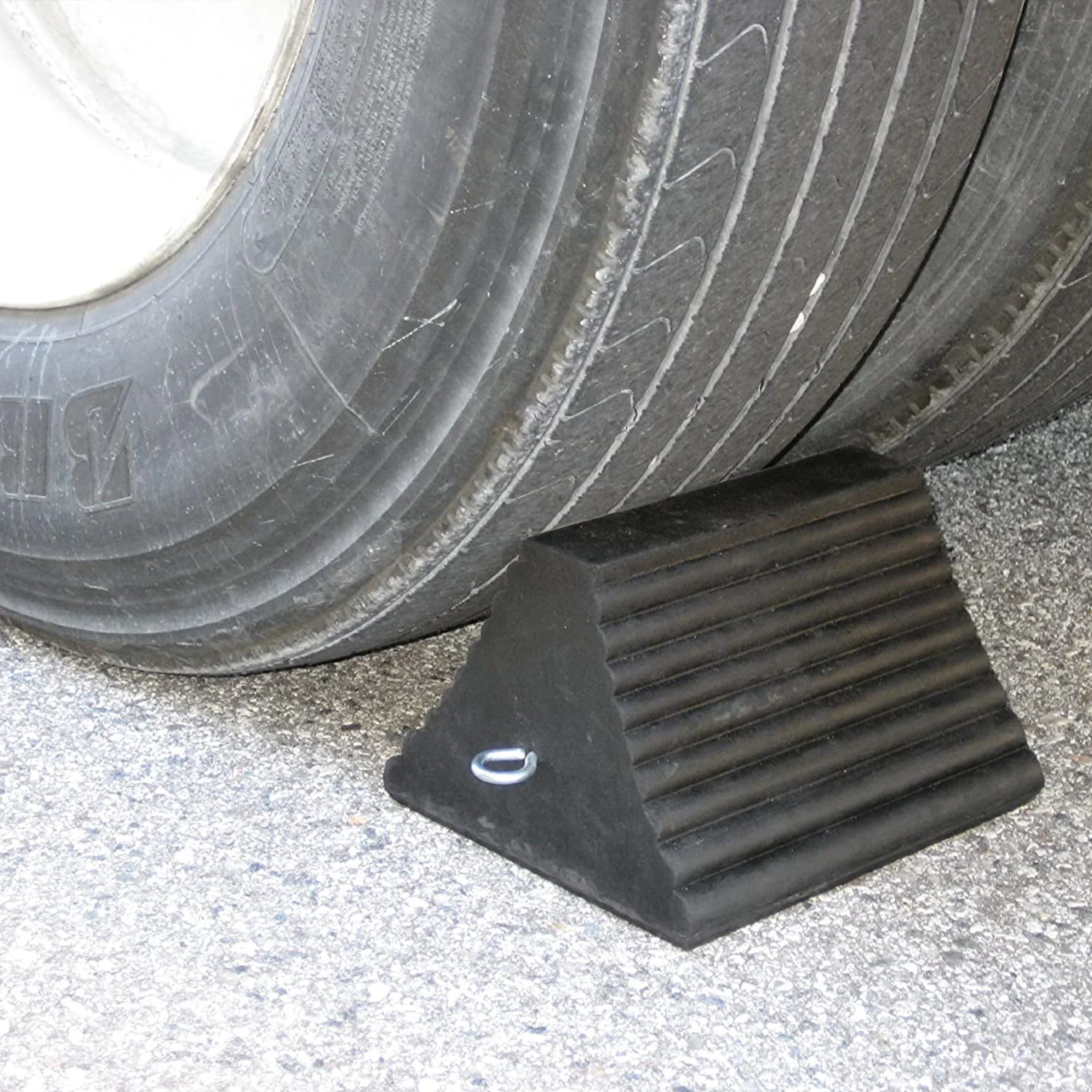 Gt03r Heavy Duty Car Wheel Wedges Chock Rubber Wheel Chock For Car Rv