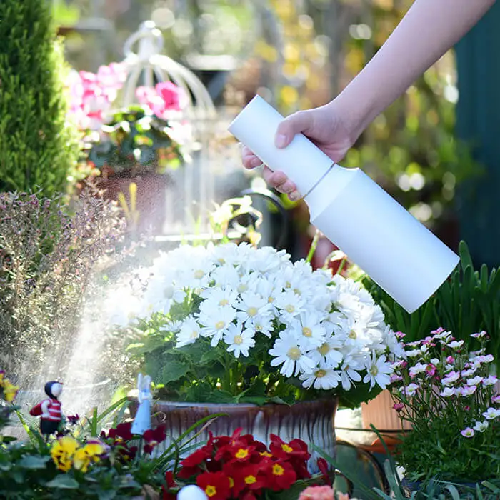 white planter plastic Savannah Planter