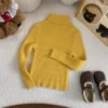 Giallo 100 delicato sulla pelle e morbido