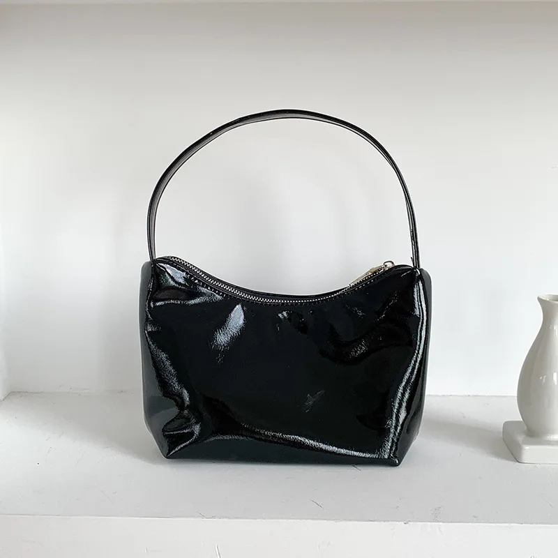 Wholesale Women's Small All Seasons PU Leather Fashion Shoulder Bag Pillow Shape Bag Chain Bag