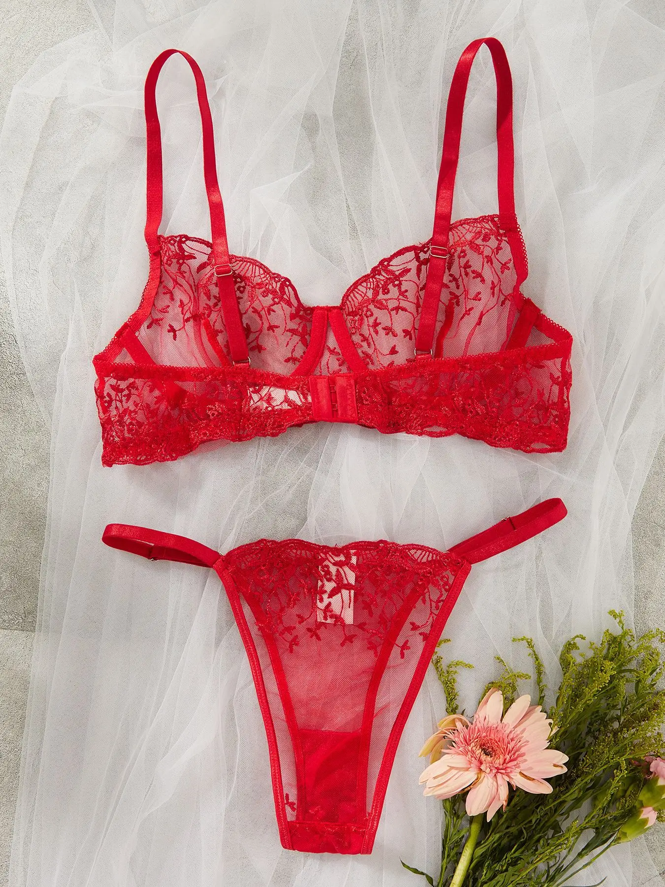 Chuangerm Autumn New Mesh Bra and Panyies Embroidery See-through Sexy Niche Design Set with Steel Ring Sexy Lingerie Sets