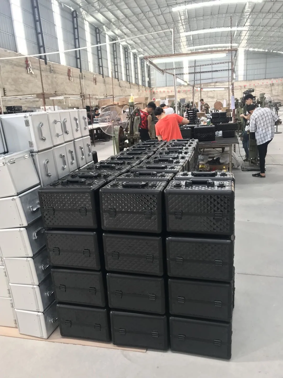Foshan Nanhai Fly Cases & Bags Factory 3