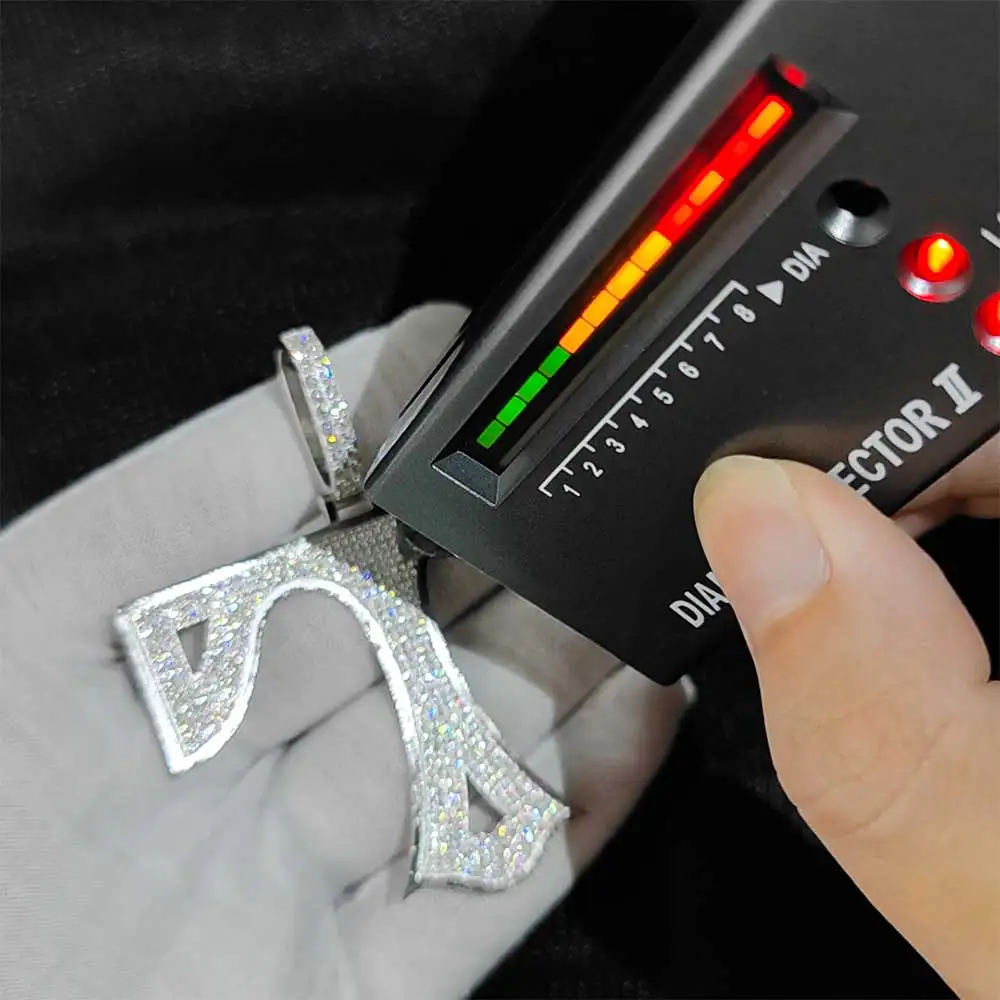 Custom Iced Out VVS Moissanite Lab Diamond Pendant With Men's Hip