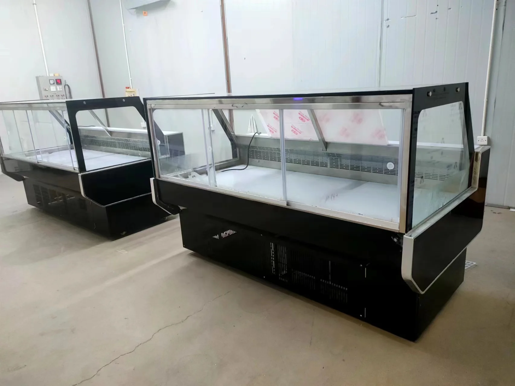 Commercial Chilled Meat Display Fridge Butchery Fridge Deli Food Showcase Refrigeration Counter