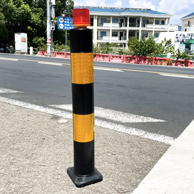 Factory Recyced Rubber Bollard BollardGard With High Visibility Reflective details