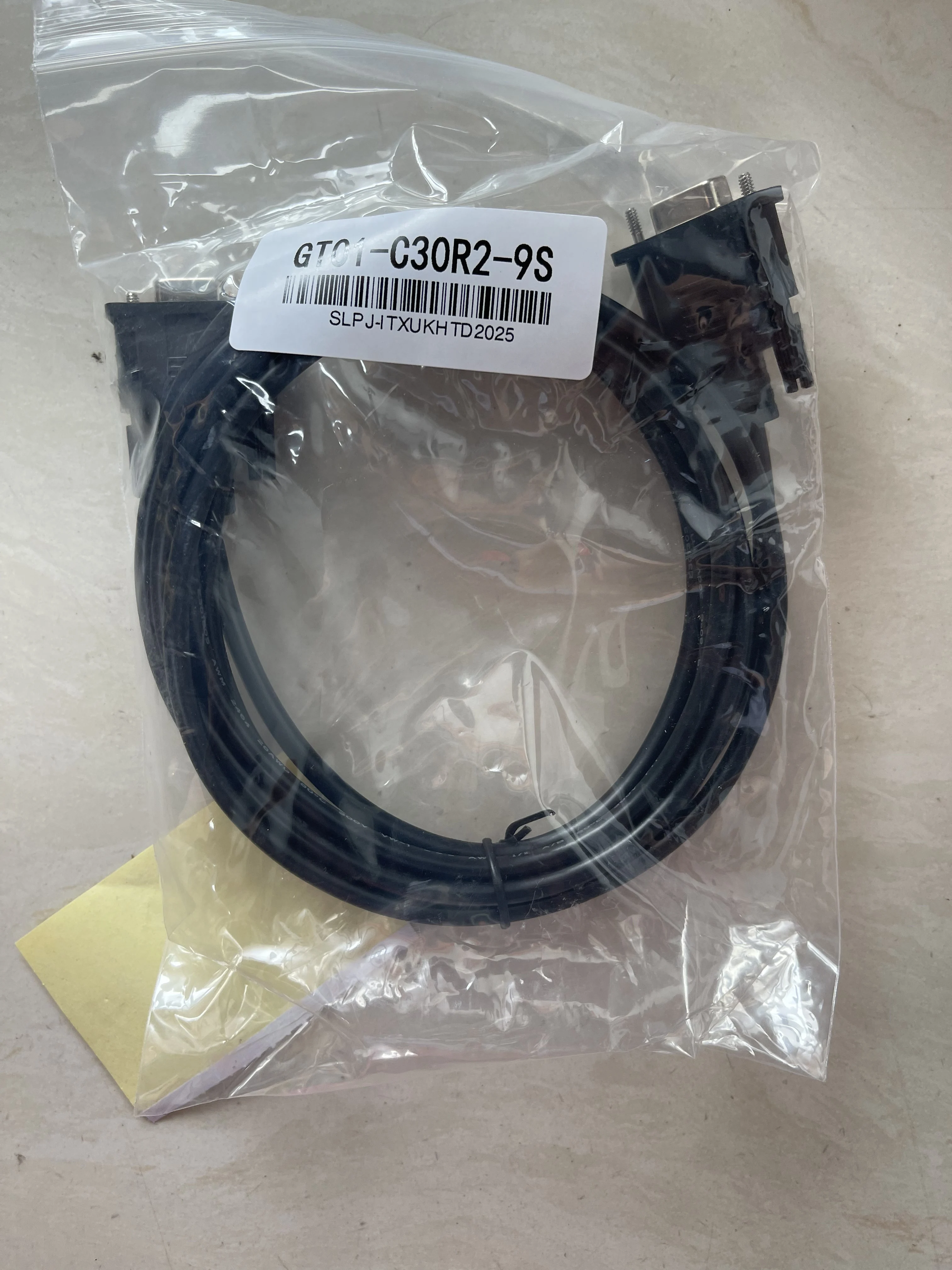 Mitsubishi HMI Connection Cable GT01-C30R2-9S Mitsubishi HMI Connection Cable GT01-C30R2-9S
