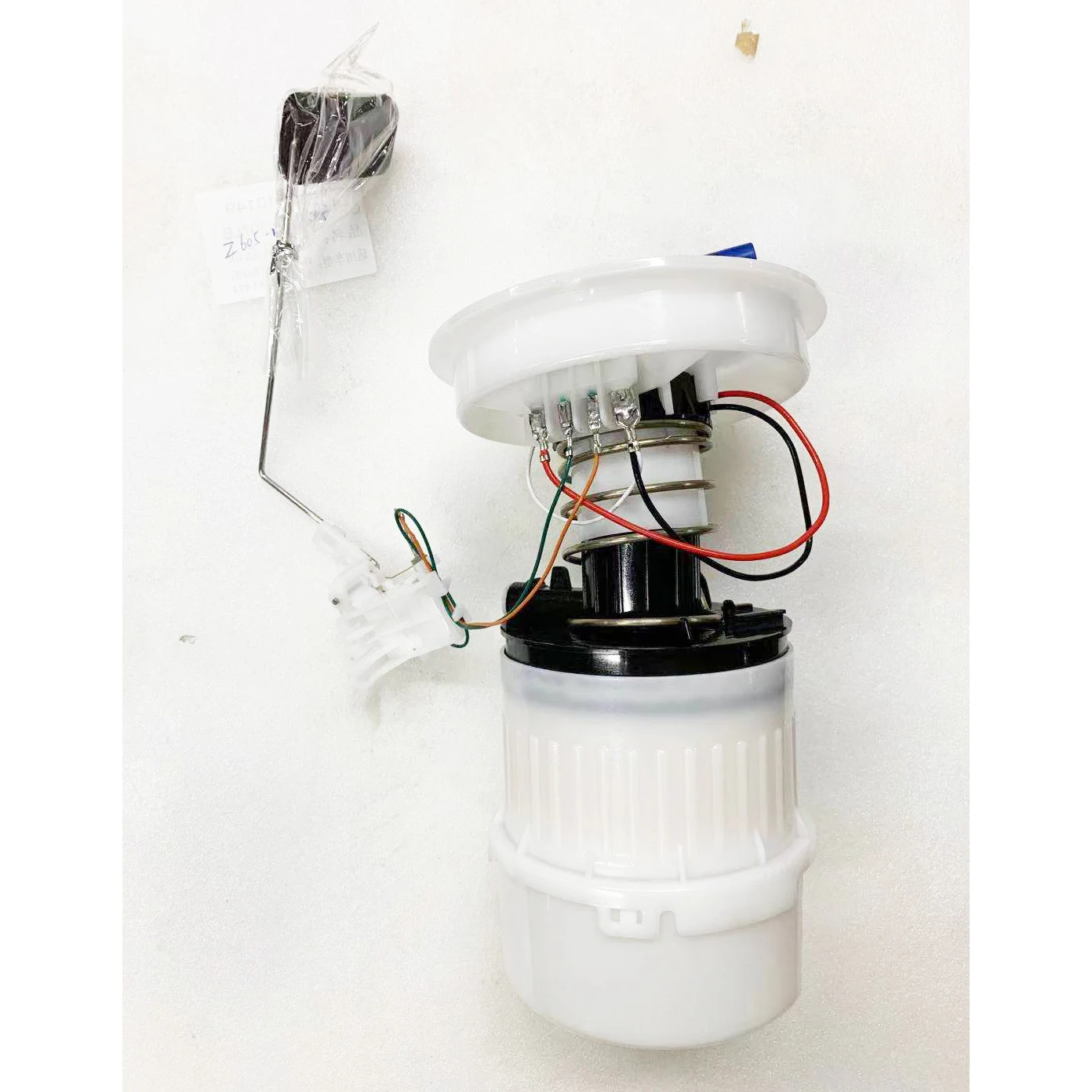 One Pipe Two Pipe Fuel Pump Module Assembly for Mazda 3