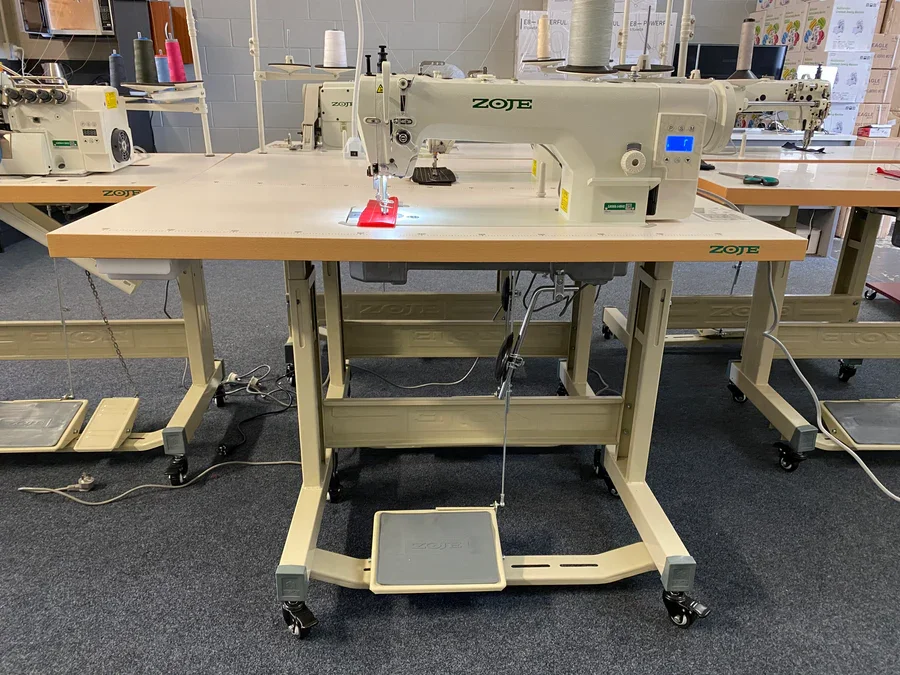 Jiyong商品 Zoje ZJ 0303 - CXL Heavy Duty Upholstery Lockstitch Sewing Machine