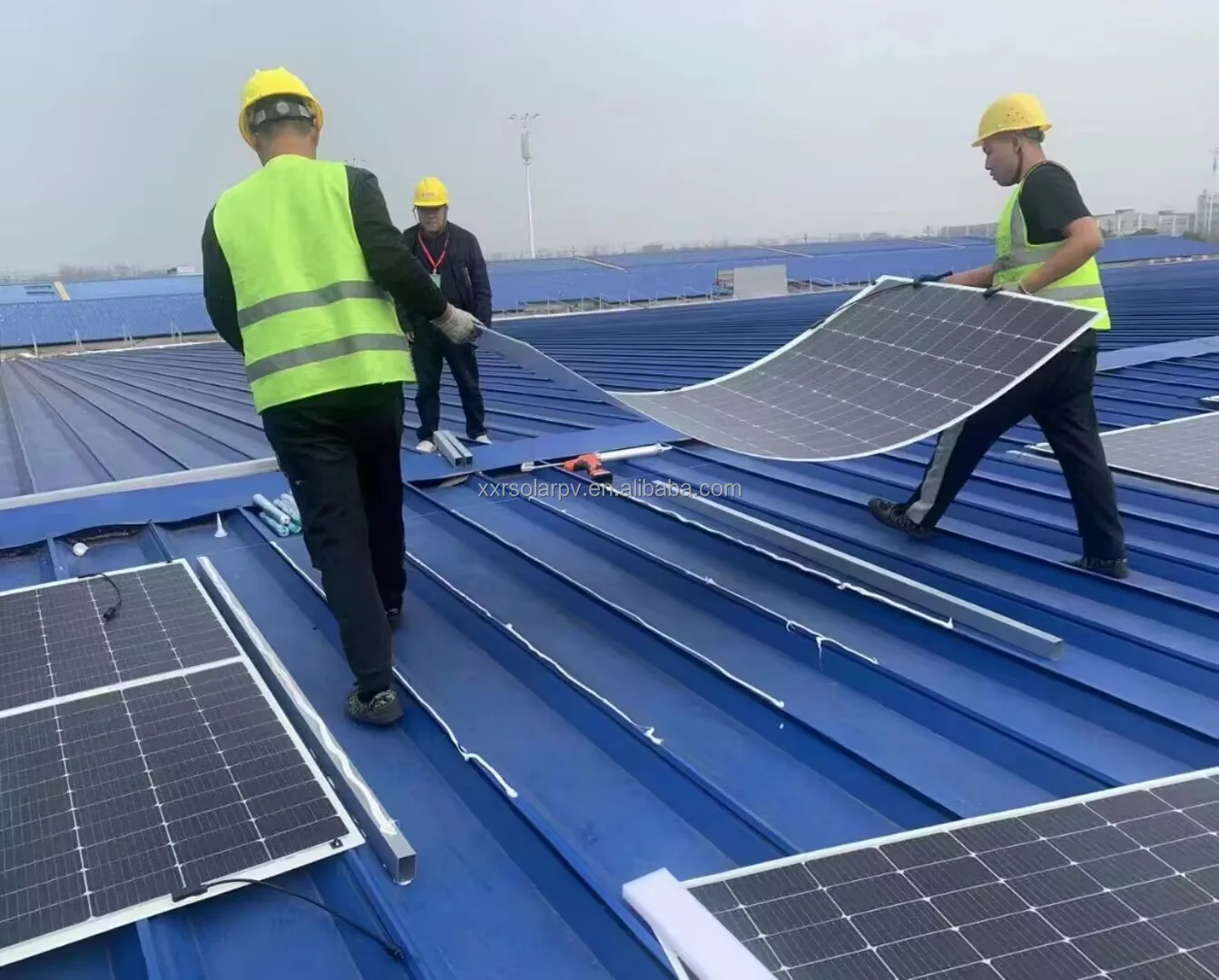 High Efficiency 205W ETFE Frameless Solar Panel Customized 4*9 Series ...