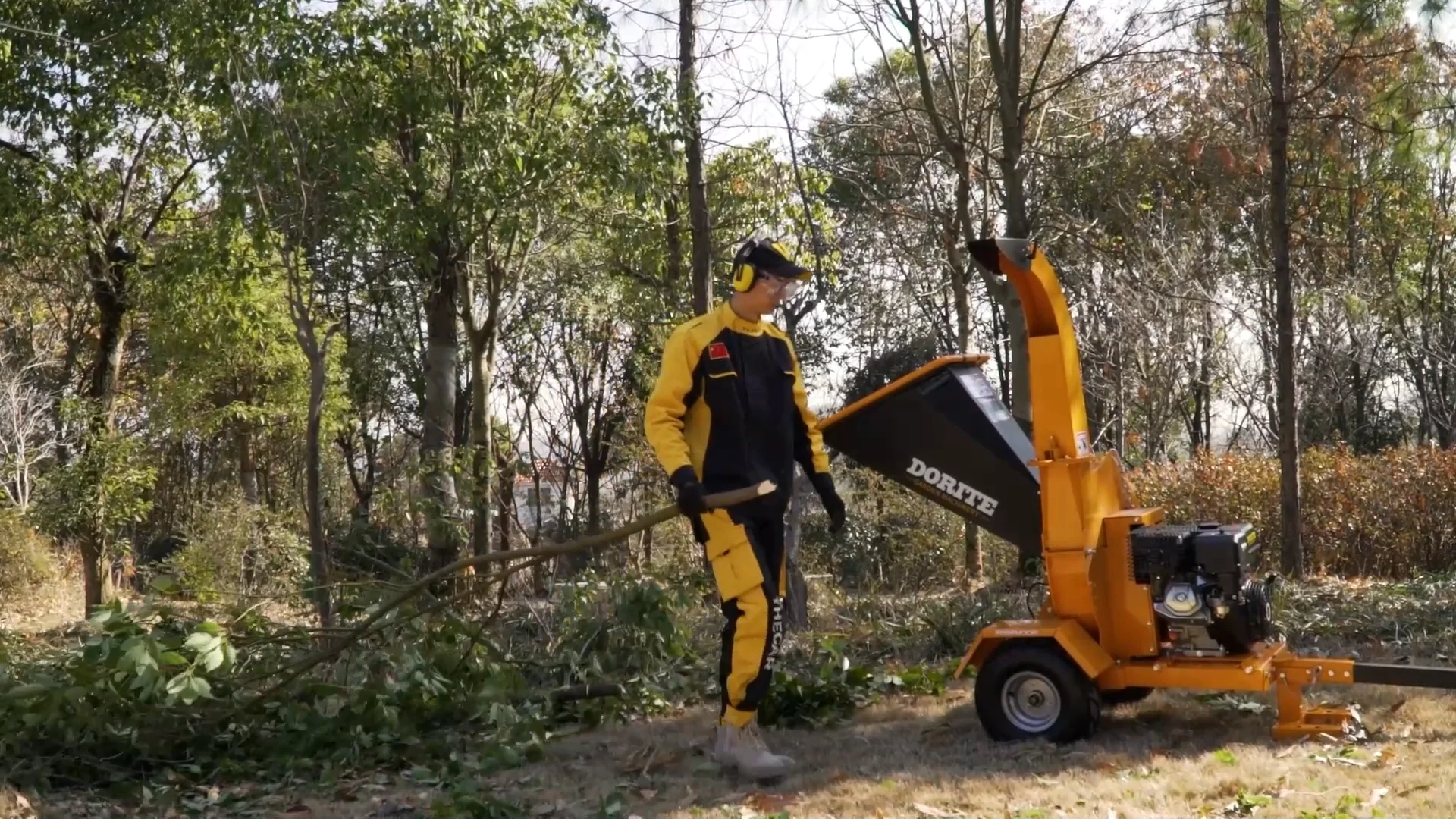 15hp Gasoline Wood Chipper Ce License Multifunctional Wood Shredder