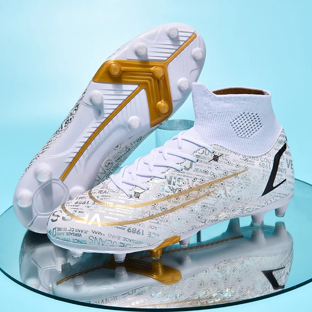 Ultra-Light Ronaldo Outdoor Soccer Shoes Men's Football Boots