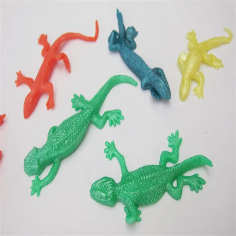 sticky lizard toy