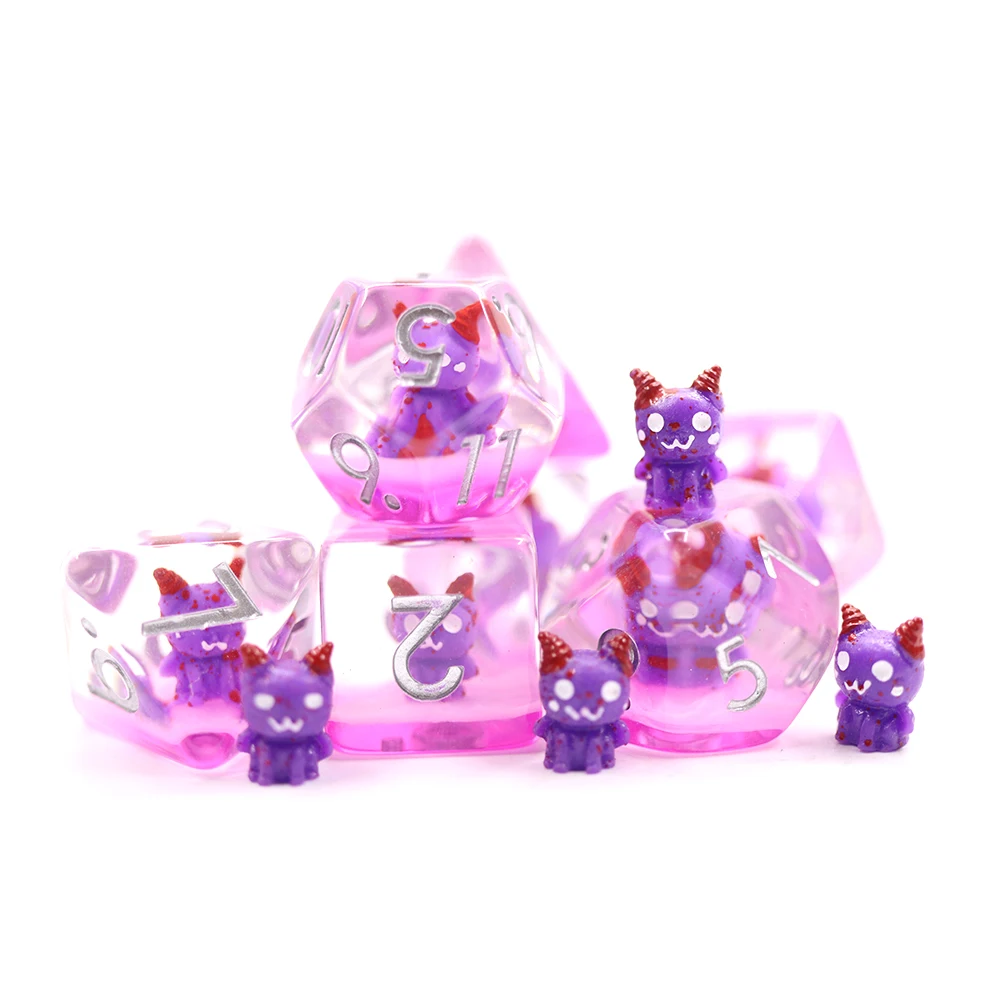High Quality 7Pcs Resin Dice Set Transparent DND Board Game Inclusion Demon Soft Edge Featuring 7Pcs Resin Dice