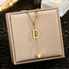 Collier lettre D