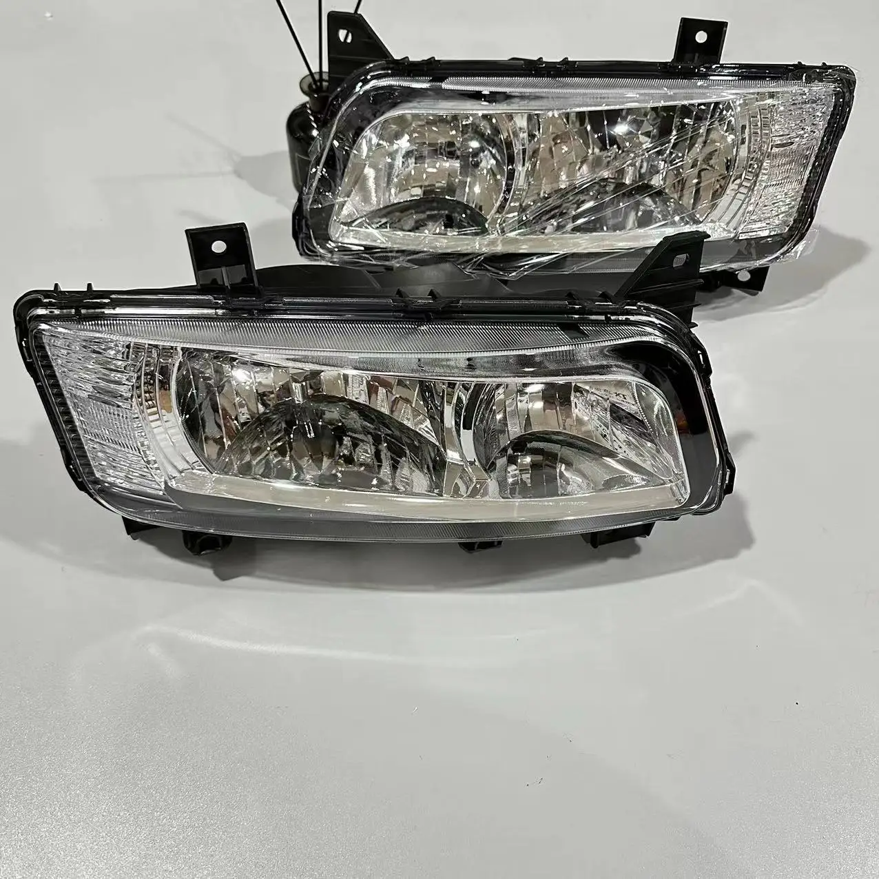Japanese Truck Manufacturer Dieect Sales MITSUBISH F420/FP517/FP519 Original Headlights