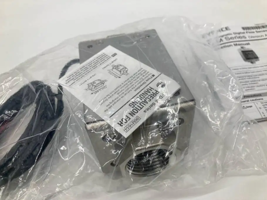 KEYENCE FD-R200 150A/200A クランプ式液体流量センサー IP67対応