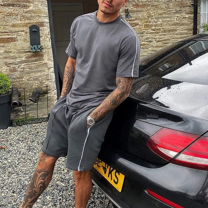 Été nouveaux hommes Shorts ensembles à manches courtes t-shirt + Shorts solide mâle survêtement ensemble vêtements pour hommes 2 pièces ensembles Male818_voghion.com
