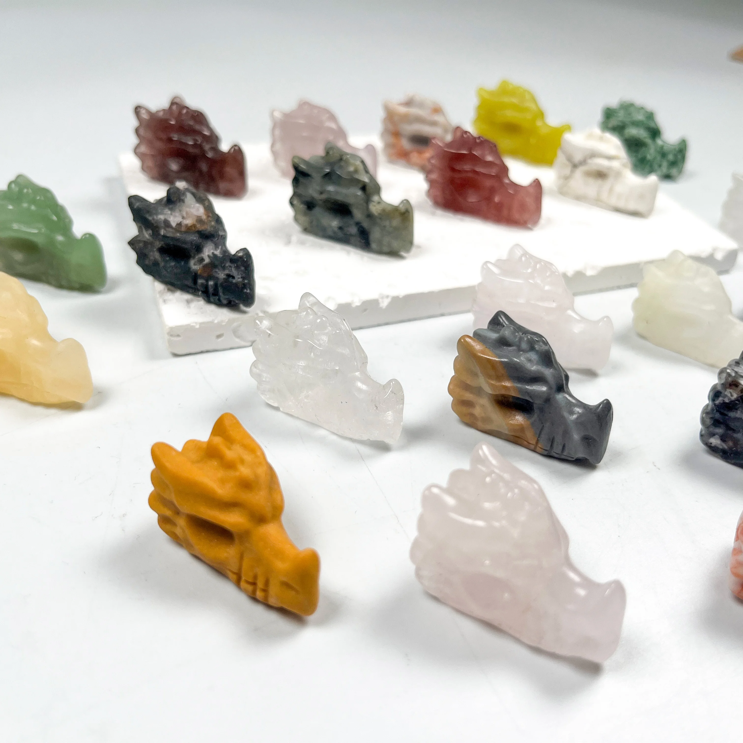 Natural 3CM Dragon Head Quartz Crystal Hand-Carved Love Theme Home Decoration with Laser Printed Mini Skulls for Gifts