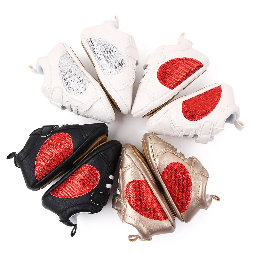 High Quality Unisex Flat Shoes Shiny Baby Shoes with Red Heart Fashion Design Breathable and Hot Selling Wholesale
