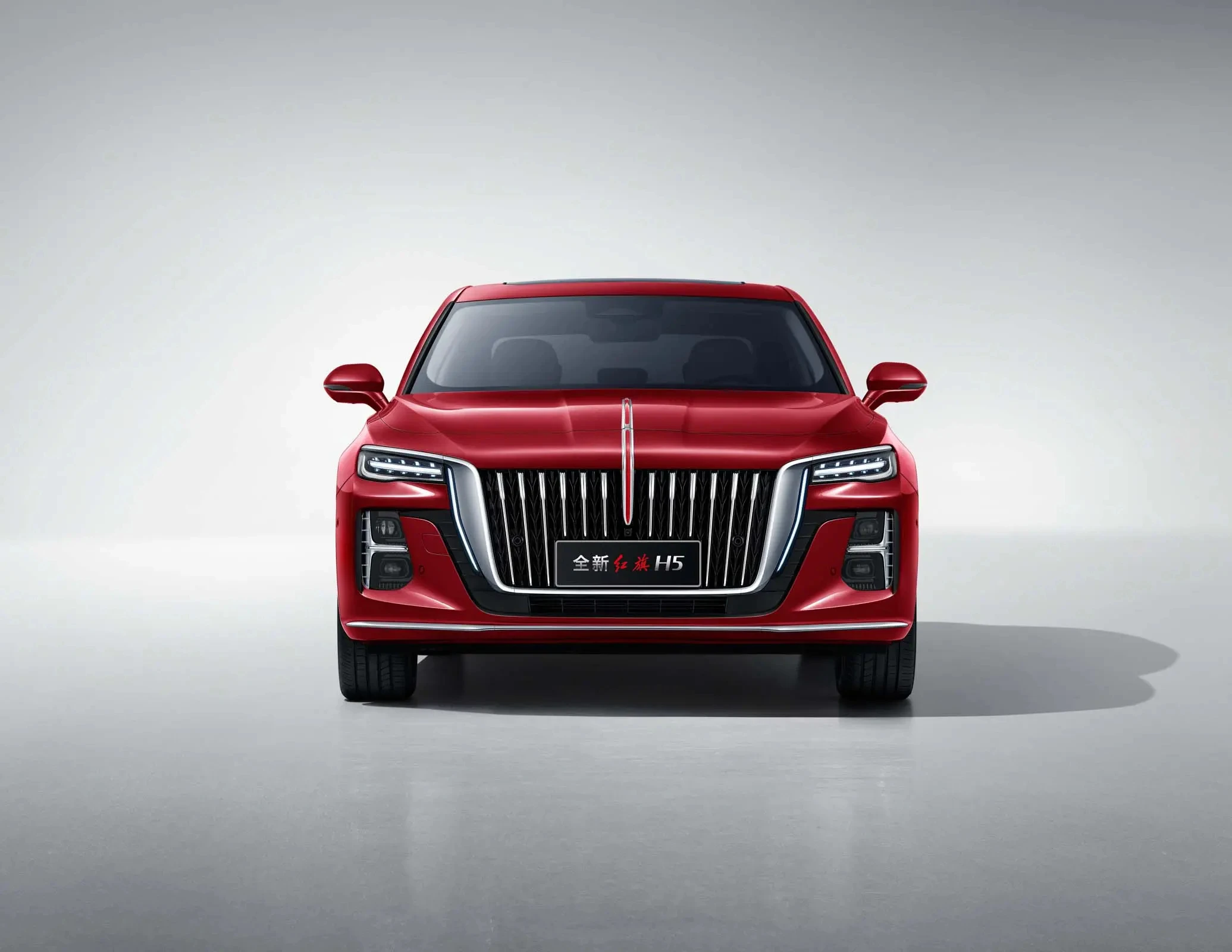 Latest Design High Quality New Hongqi H5 Luxury Chinese Sedan H5 2024 Gasoline Car