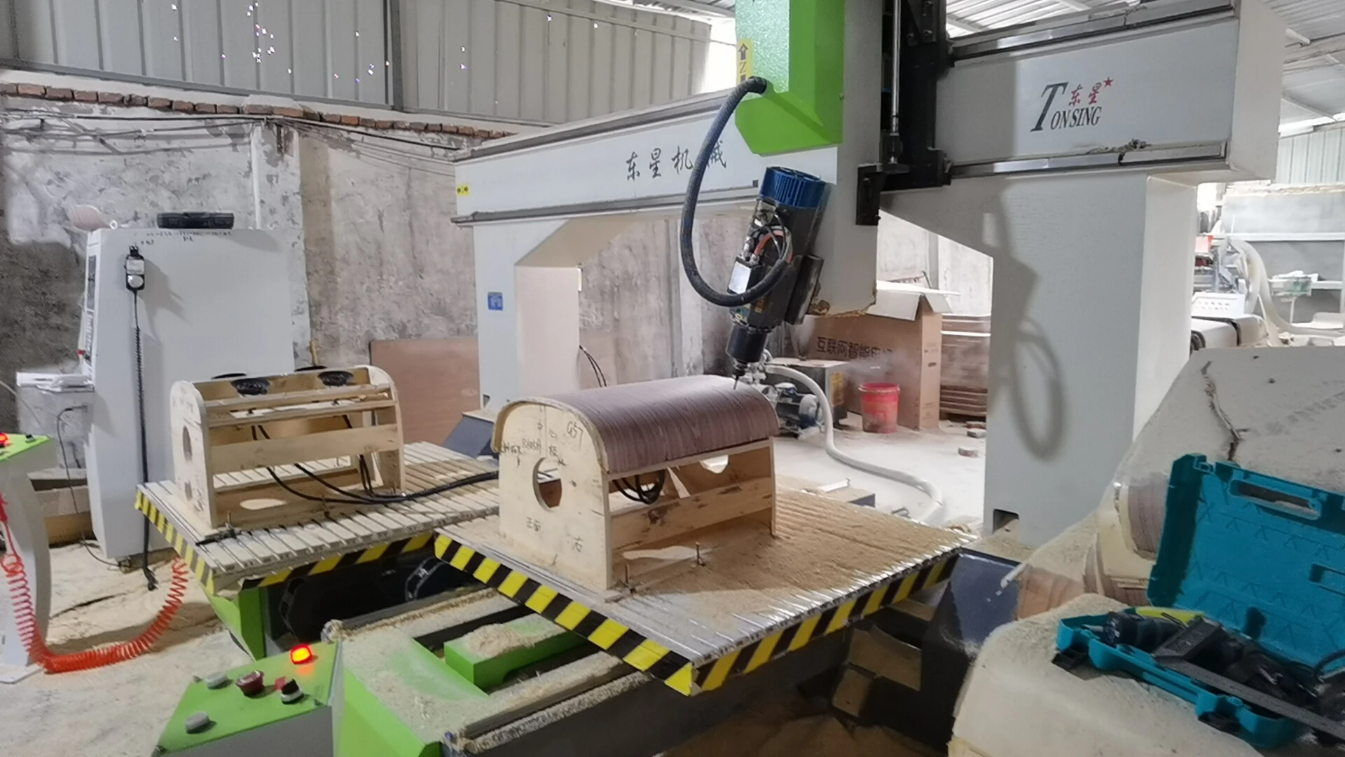 5 Axis CNC Router for Complex Curved Shaped Irregular Surface