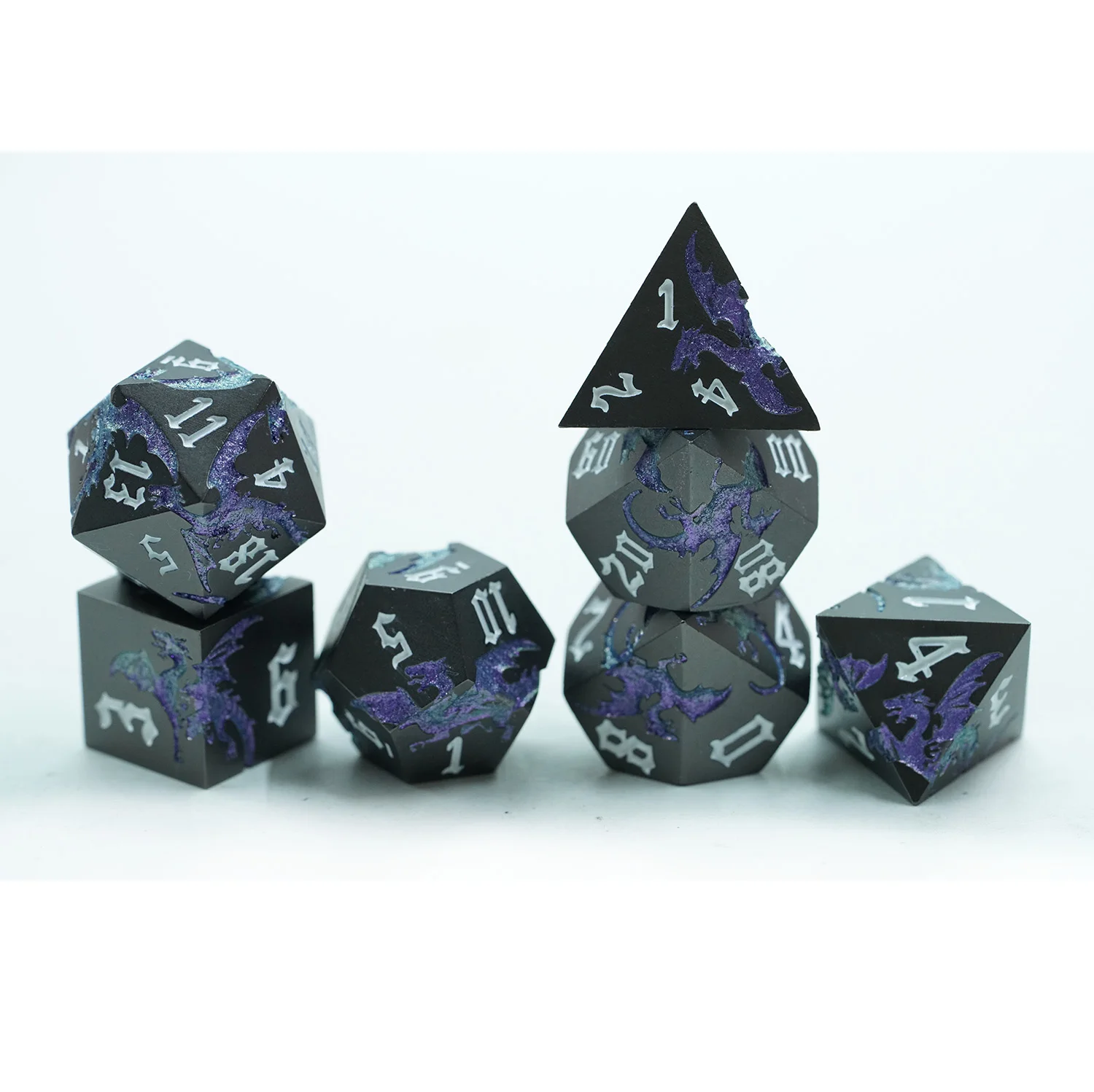 Yeni 7'lik Ejderha Polihedral RPG Zar Seti El yapımı DND Oyunu İyi Fiyata Çinko Alaşım Metalinden Yapılmıştır