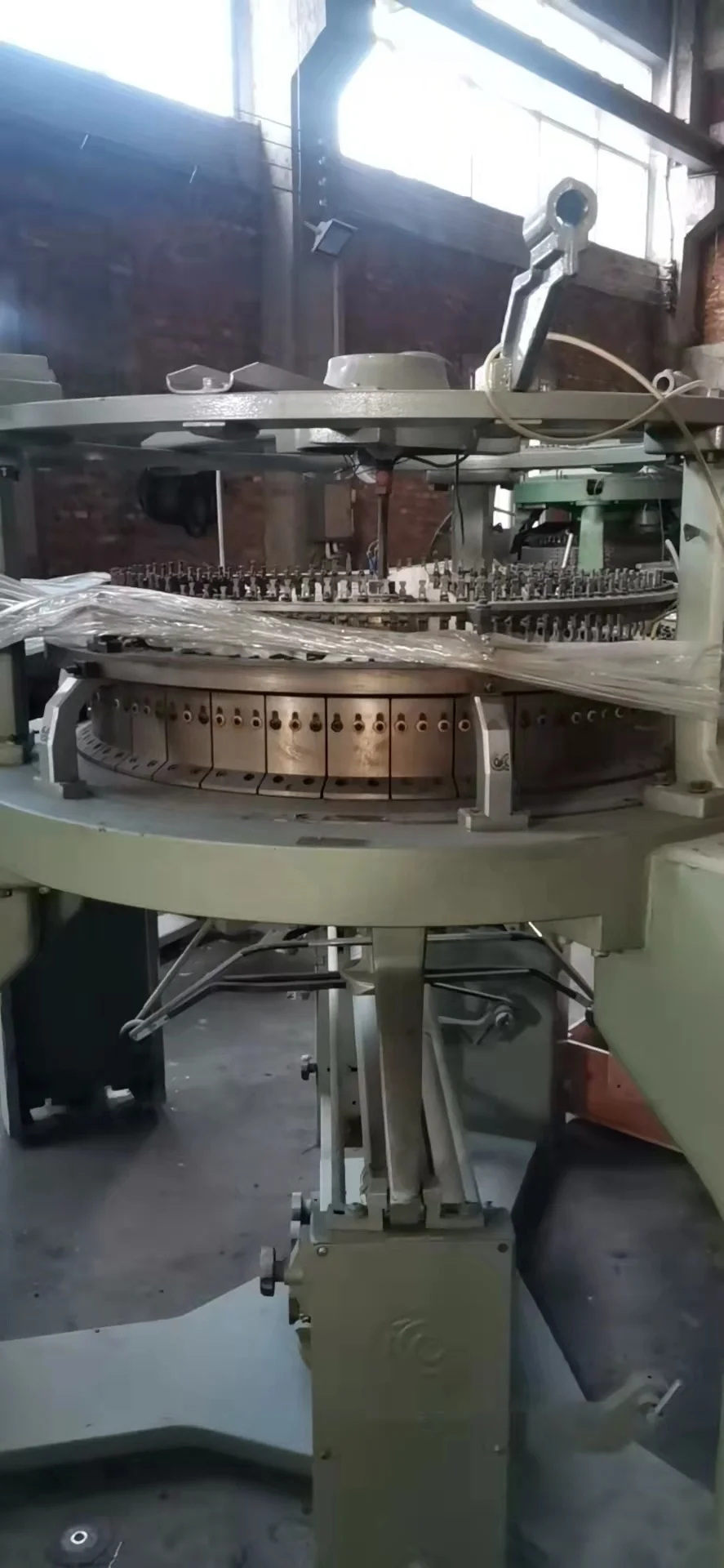 Second Hand  Single Jersey Three Thread Circular Knitting Machine in Good Condition