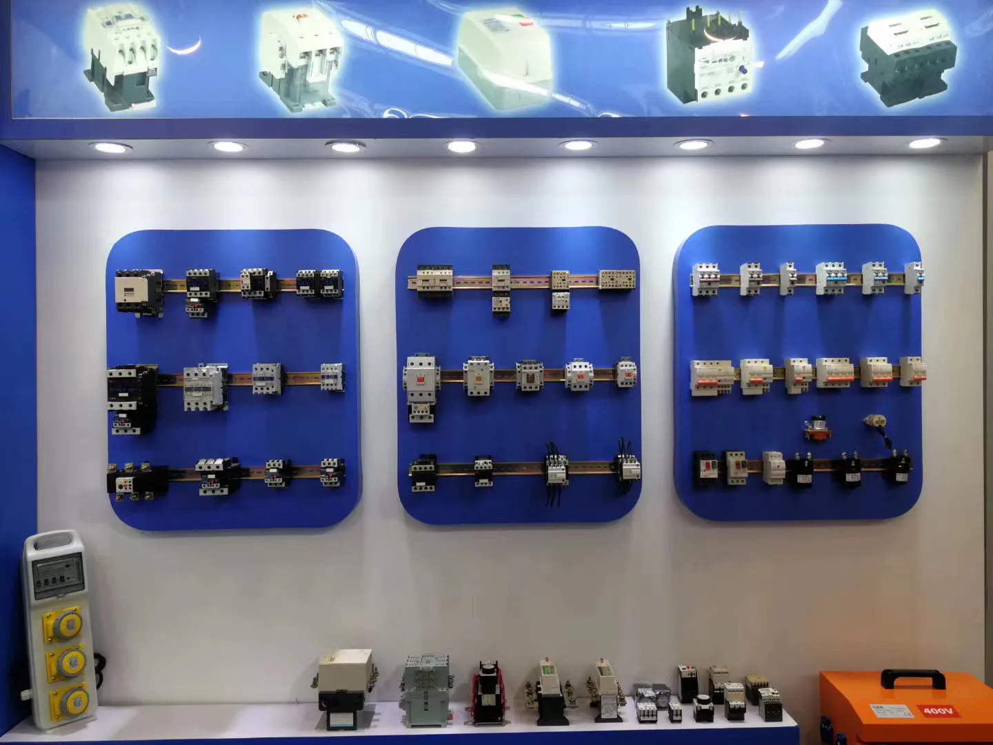 CEE 110V 3pin IP67 Watertight Triple Outlet Socket Multi Splitter 16 Amps Industrial Socket Industrial Plug Socket 220v 16a