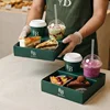 Soporte personalizado para combo de pastelería y bebidas